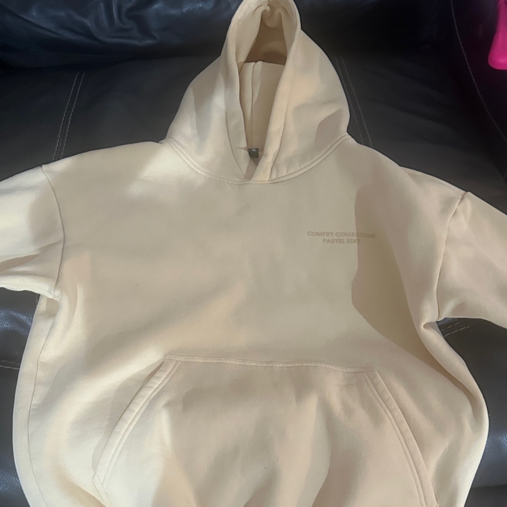 COMFRT hoodie (COMFRT COLLECTION PASTEL EDITION)